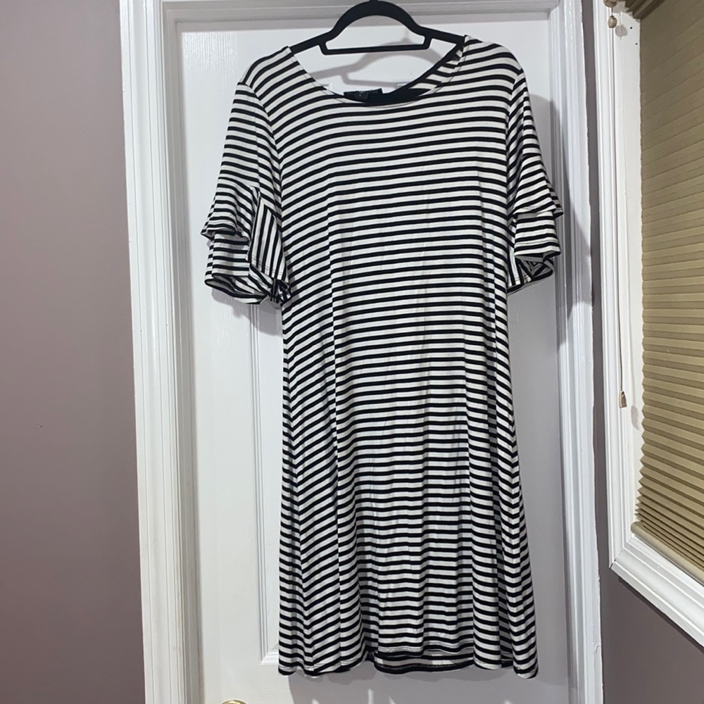 Black & White Stripped Dress - LARGE